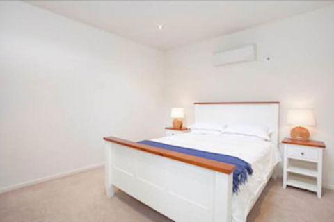 Four Kings Apartments - Accommodation Gold Coast 1