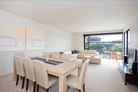 Four Kings Apartments - Accommodation Gold Coast 6