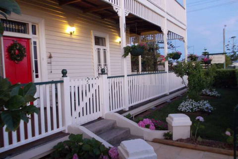 Riversleigh Guesthouse - Gold Coast 4U 1