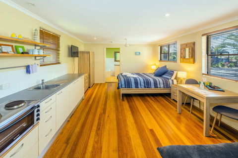 Safety Beach Ocean Bungalows - Gold Coast 4U 6