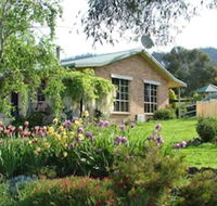 Halls on Falls Homestead - Gold Coast 4U