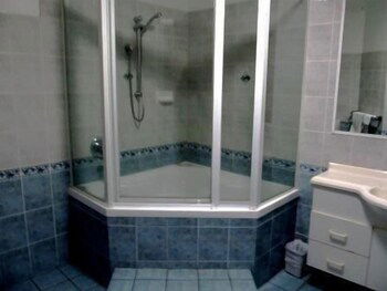 Sun Palms Motel - Accommodation Gold Coast 2