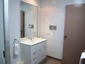 Sun Palms Motel - Accommodation Gold Coast 4