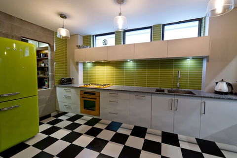 Retro House - Accommodation Gold Coast 3