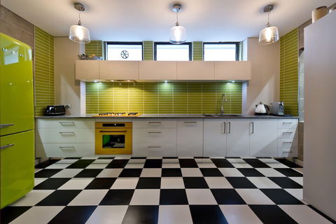 Retro House - Accommodation Gold Coast 5