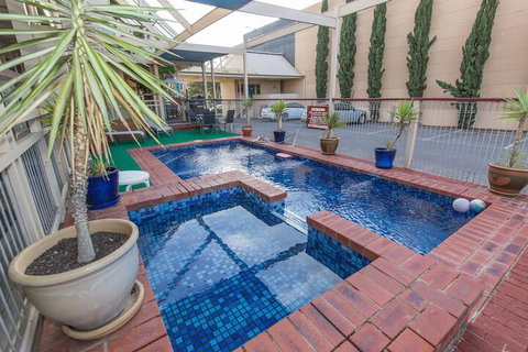 MAS Country Riverboat Lodge Motor Inn - Accommodation Gold Coast 3