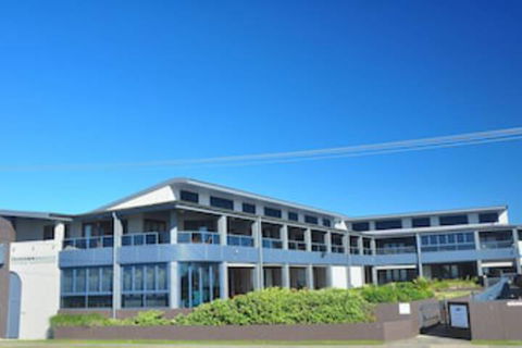 Lennox Holiday Apartments - Gold Coast 4U 0