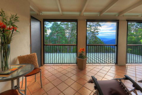 Mapleton Falls Accommodation - Gold Coast 4U 4