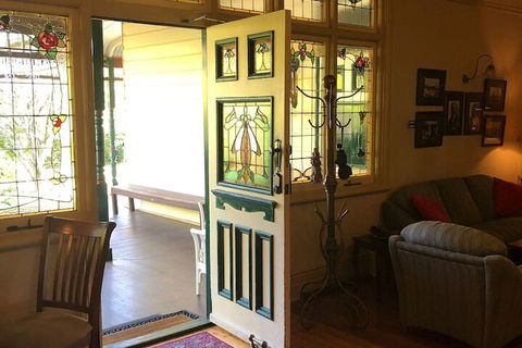Glenella Guesthouse - Accommodation Gold Coast 5