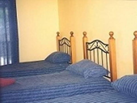 Lake Tinaroo Terraces - Gold Coast 4U 1