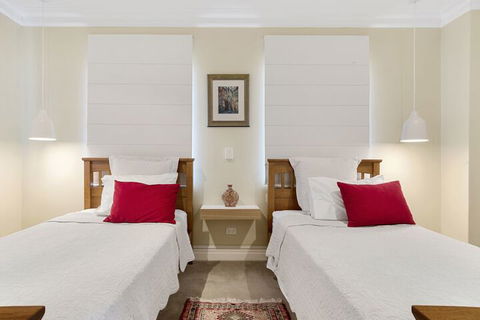 Sorrento Beach Bed & Breakfast - Gold Coast 4U 4