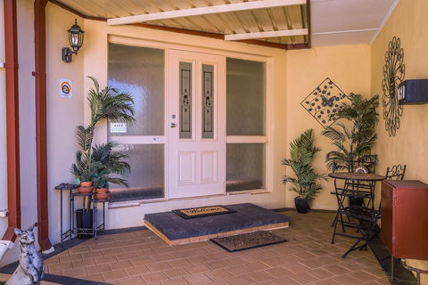 Armadale Cottage Bed & Breakfast - Gold Coast 4U 1