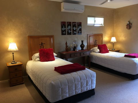 Armadale Cottage Bed & Breakfast - Gold Coast 4U 5