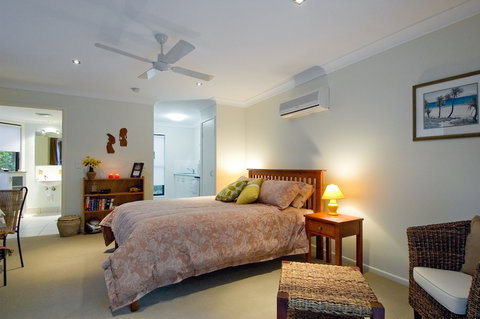 Poppies Bed & Breakfast - 1 Gold Coast 2