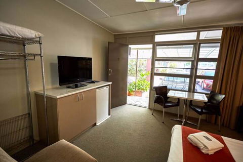 Anchorage Motor Inn - Accommodation Gold Coast 2