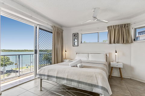 Reflections Holiday Apartments - Accommodation Gold Coast 1
