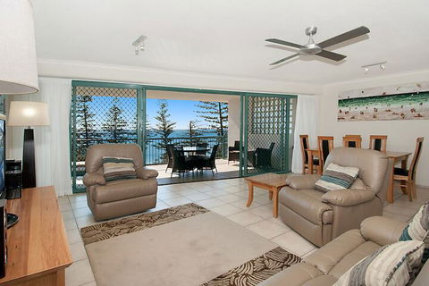 Norfolks On Moffat Beach - Accommodation Gold Coast 3