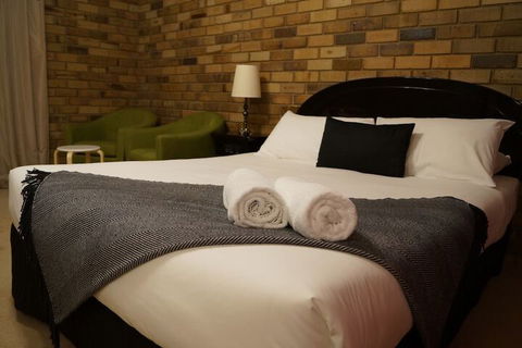 Magdala Motor Lodge & Lakeside Restaurant - Accommodation Gold Coast 7