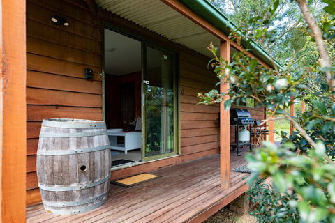 Hunter Hideaway Cottages - Gold Coast 4U 5