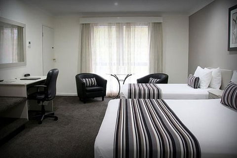 Central Caleula Motor Lodge - Gold Coast 4U 2