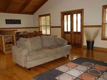 Beachport Retreat Holiday House - Accommodation Gold Coast 0