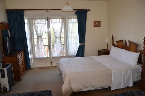 Leura House - 1 Gold Coast 4