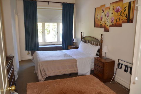 Leura House - 1 Gold Coast 2