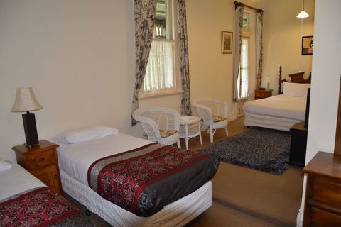 Leura House - 1 Gold Coast 5