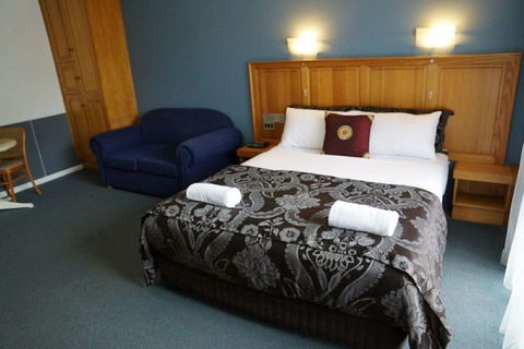Golden Leaf Motor Inn - Accommodation Gold Coast 6