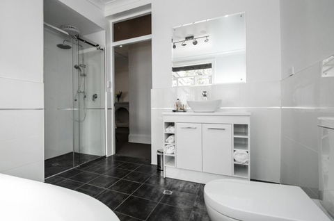 Lanzerac Country Estate - Accommodation Gold Coast 2