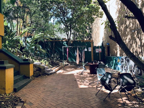 Yellow Submarine Backpackers - Accommodation Gold Coast 4