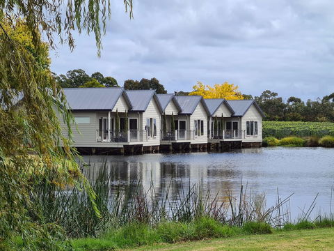Lakeside Villas At Crittenden - Gold Coast 4U 6