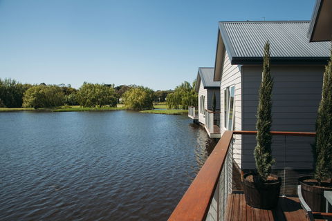 Lakeside Villas At Crittenden - Gold Coast 4U 1
