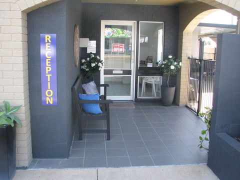 Charm City Motel - Accommodation Gold Coast 2