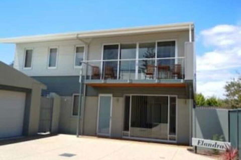 Elandra Holiday Home - Accommodation Gold Coast 0