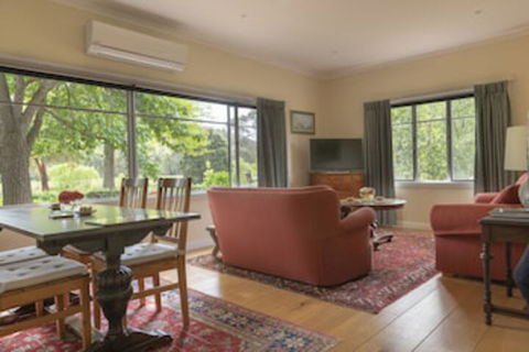 Glenlowren - Accommodation Gold Coast 0