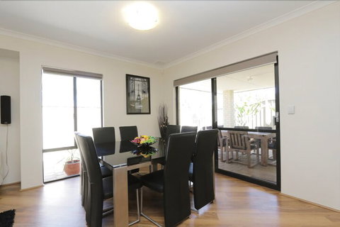 Jarelle House - Accommodation Gold Coast 1