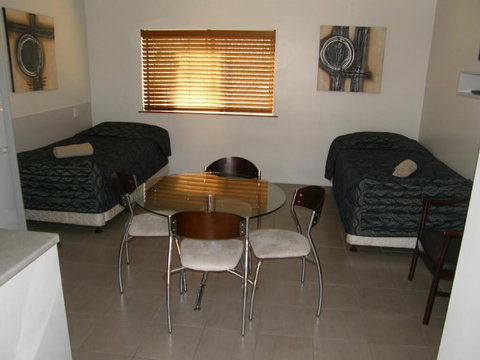 Emerald Western Gateway Motel - 1 Gold Coast 6