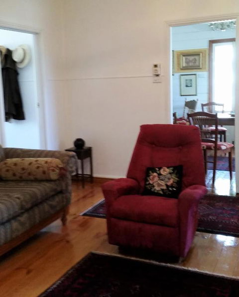 C & As Cottage - Accommodation Gold Coast 1