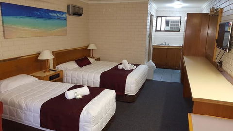 Tabourie Lake Motel - Accommodation Gold Coast 4