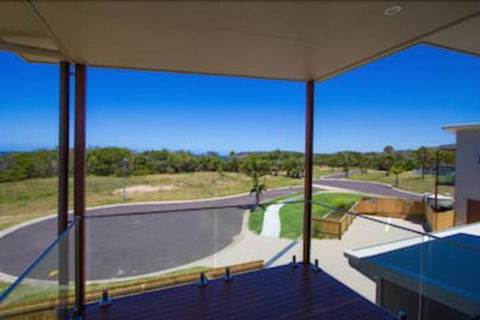 Agnes Sails - Accommodation Gold Coast 1