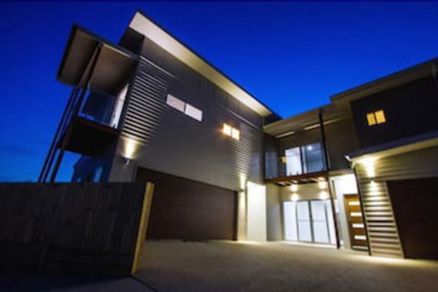 Agnes Sails - Accommodation Gold Coast 0