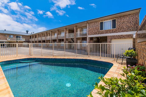 Richmond Motor Inn - Gold Coast 4U 2