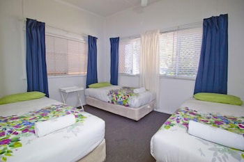 Bargara Gardens Motel & Holiday Villas - Accommodation Gold Coast 2