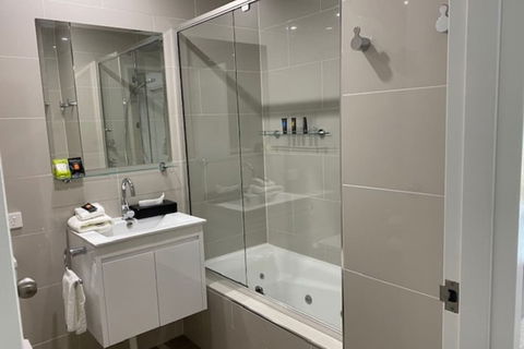 Town Square Motel - Gold Coast 4U 6