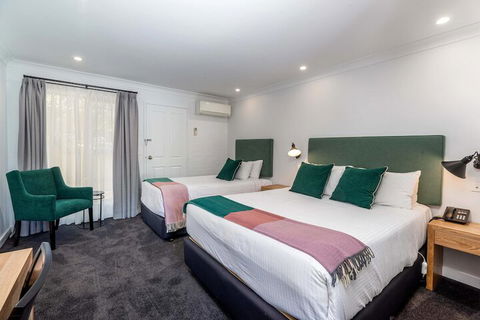 Town Square Motel - Gold Coast 4U 5