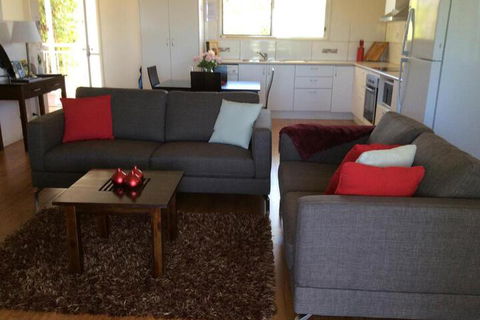 Tinaroo Sunset Retreat - Accommodation Gold Coast 5