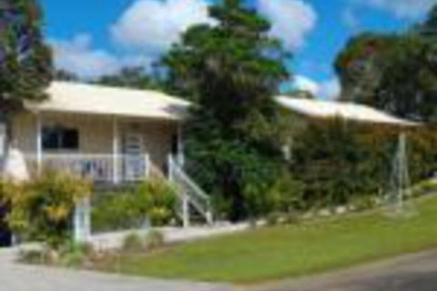 Tinaroo Sunset Retreat - Accommodation Gold Coast 0