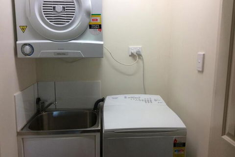 Tinaroo Sunset Retreat - Accommodation Gold Coast 2