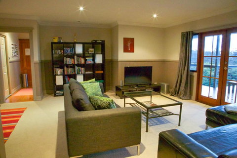 Ironstone Views - Accommodation Gold Coast 6